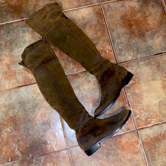 Adrianne Vittadini dark brown distressed suede boot - Picture 1 of 13